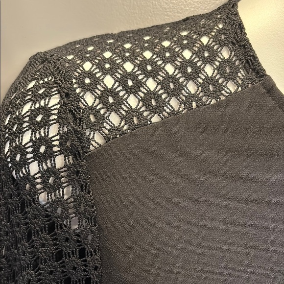 Michael Kors Black Dress with Lace Sleeves sz xs - Picture 3 of 6